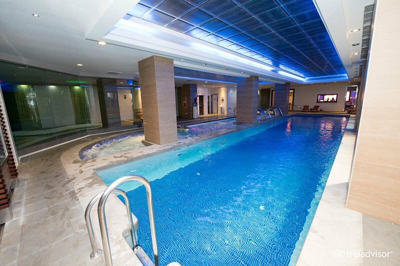 Фото Holiday World Polynesia Hotel