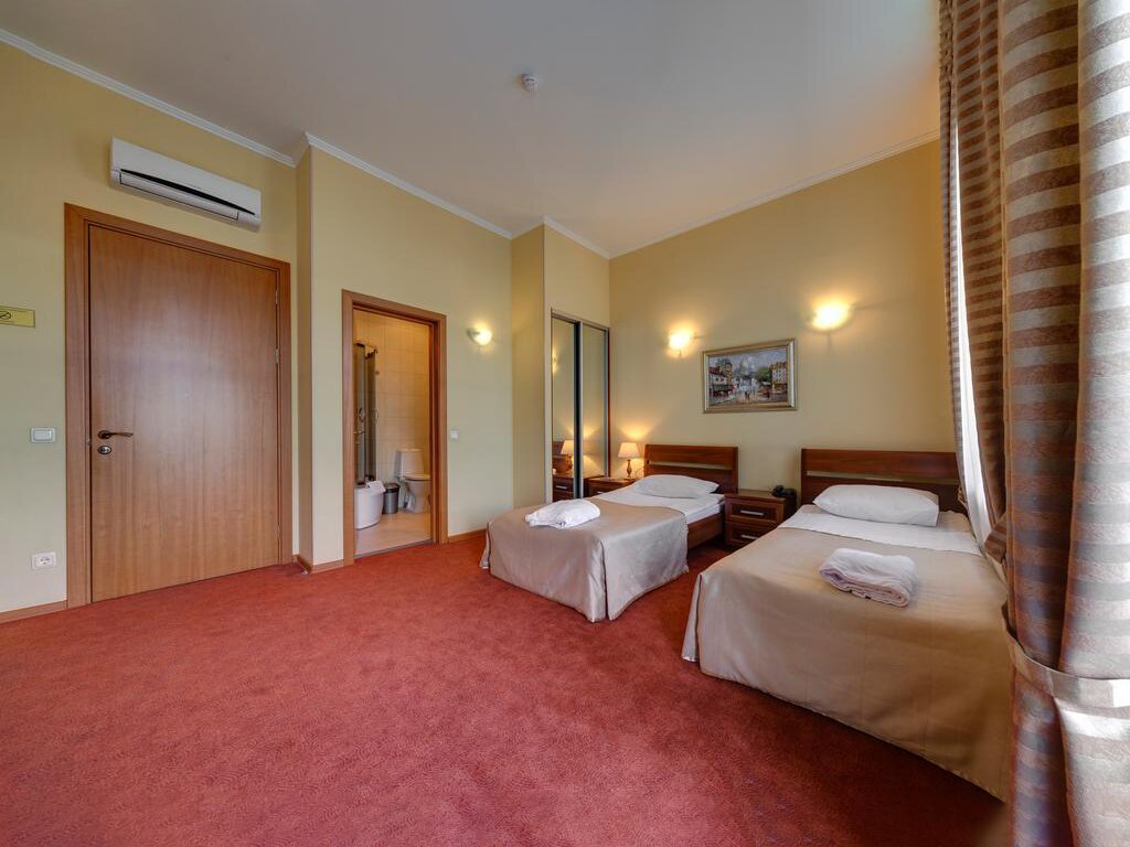 Фото Solo Исаакиевская площадь