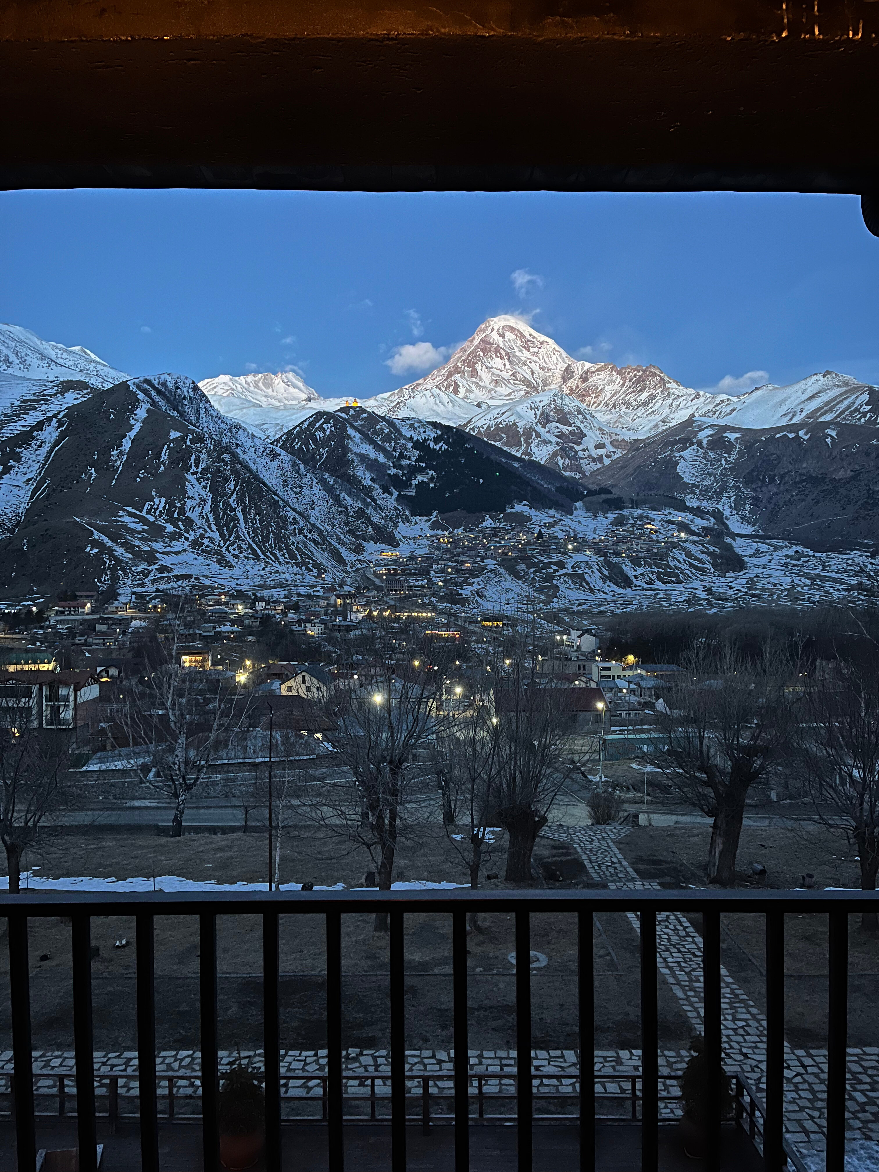 Фото Intourist Kazbegi