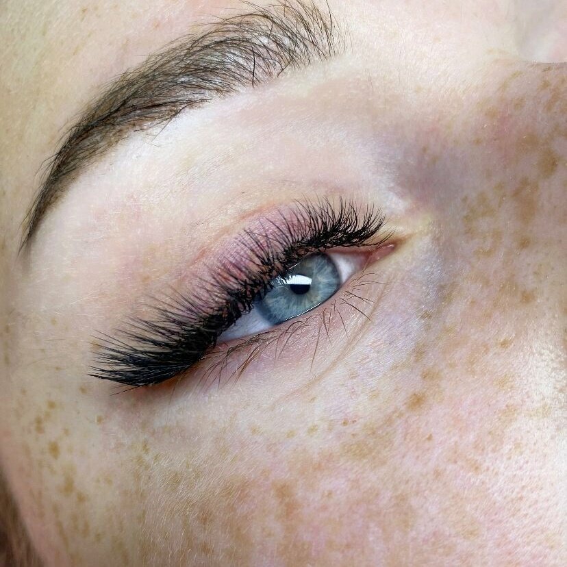 Eyebrow and eyelash salon Anna Art Lashes, Saint Petersburg, photo