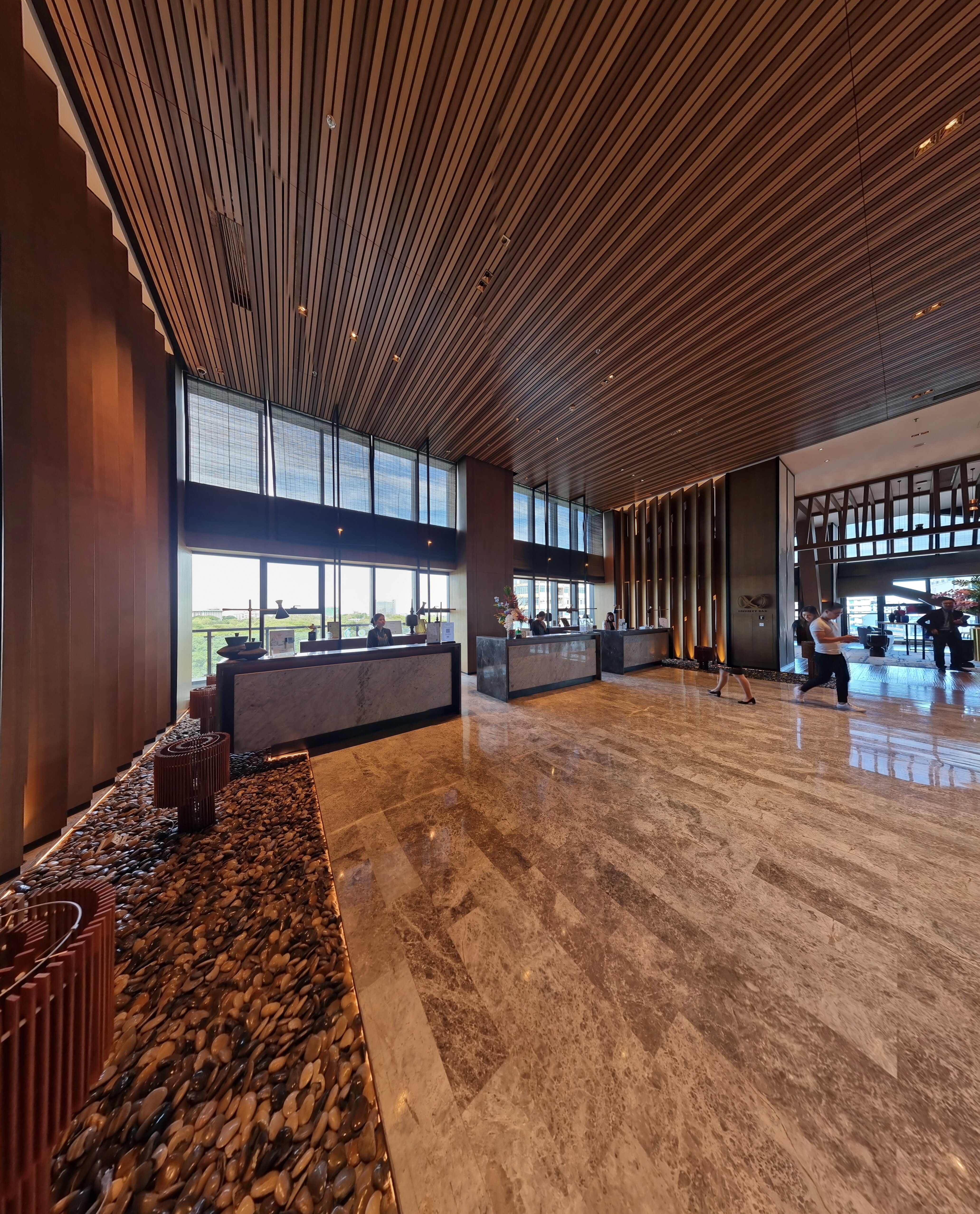 Фото Wyndham Grand Yangon Hotel