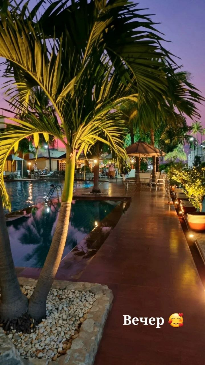 Фото Twin Palms Resort