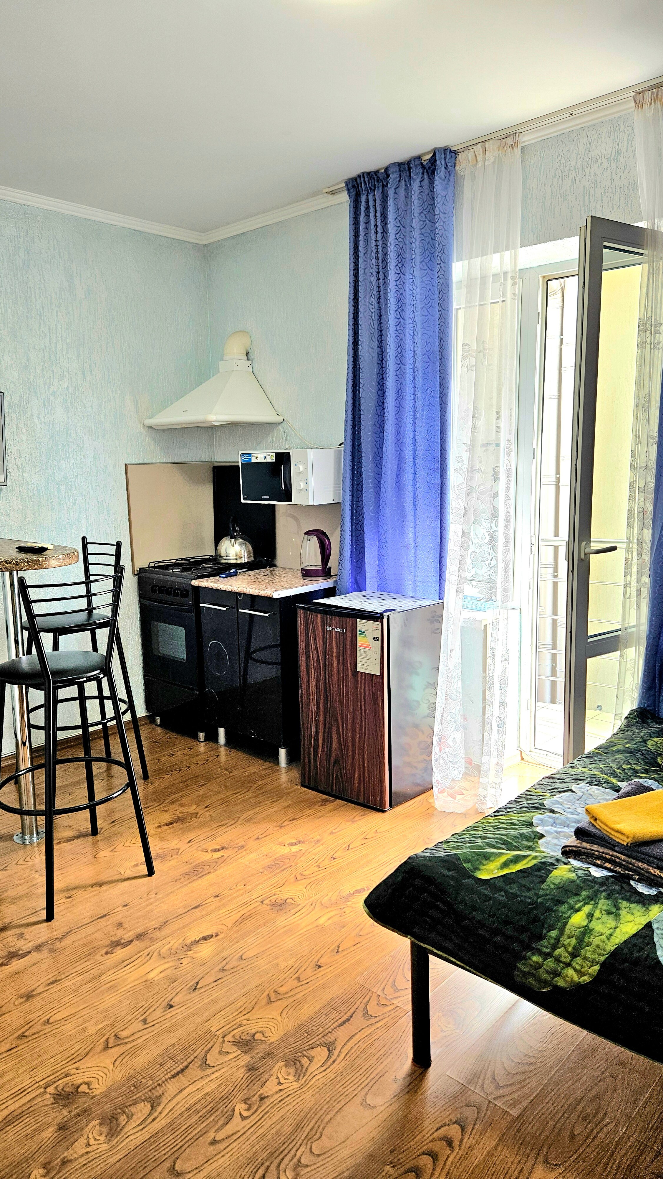 Фото Апрельский