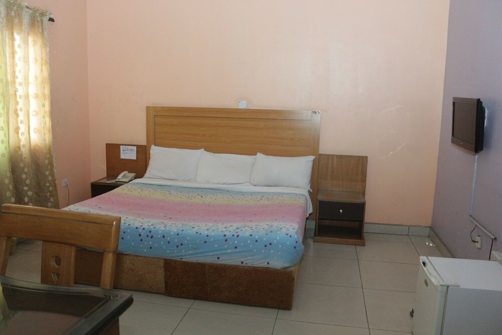 Фото The Coral Reef Hotel