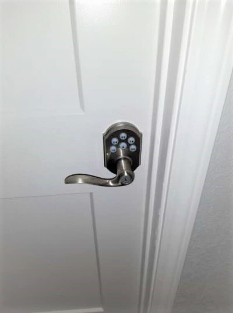 Фото Private Bedroom Suite - Communal House near Integris Private