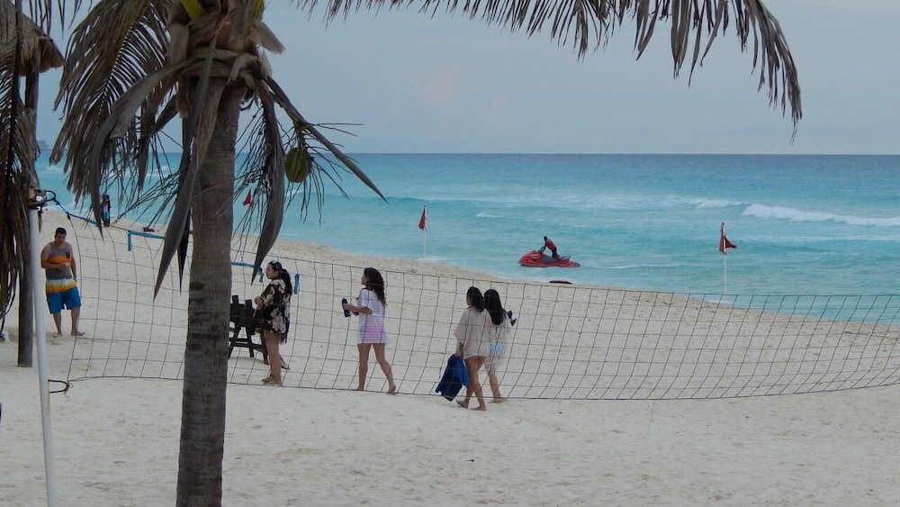 Фото Solymar Cancun Condos