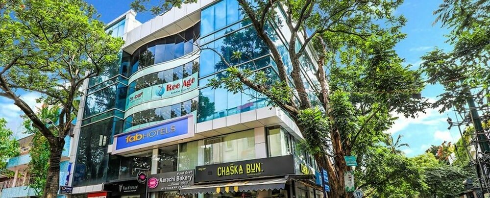 Фото отеля 1