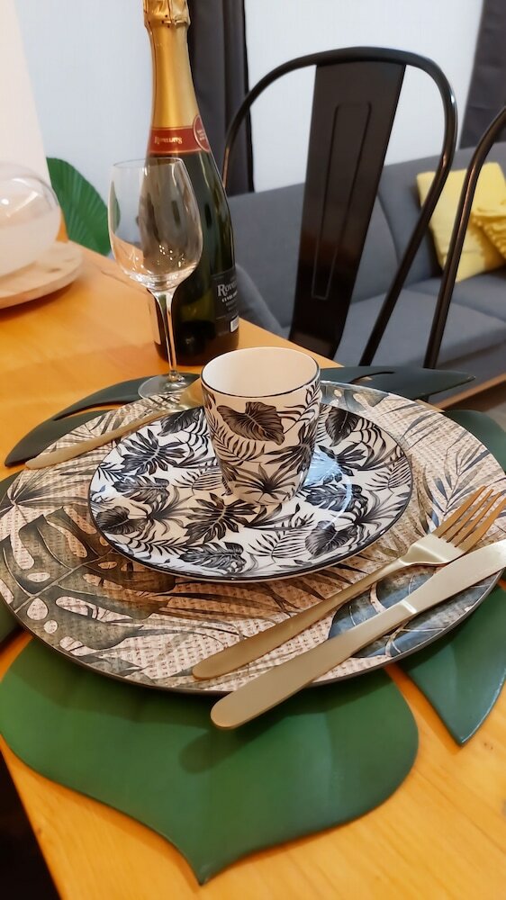 Фото Calle de Esteban Terradas 3 bajo