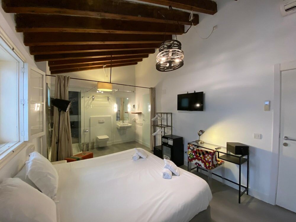 Фото Antiguo Brondo Selfcheck-in Smart Rooms