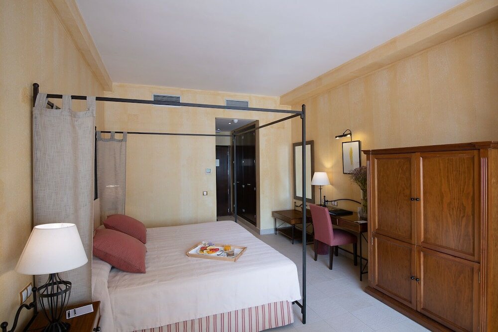 Фото Hotel Intur Alcázar de San Juan