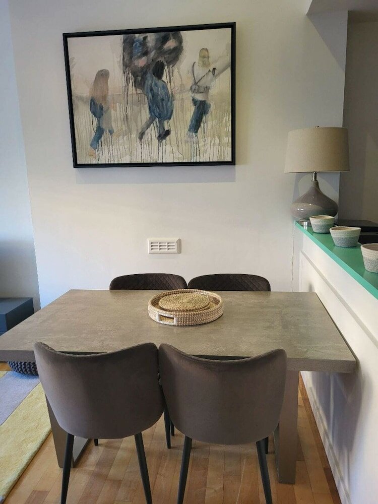 Фото Stylish 1 Bedroom Apartment in Belsize Park