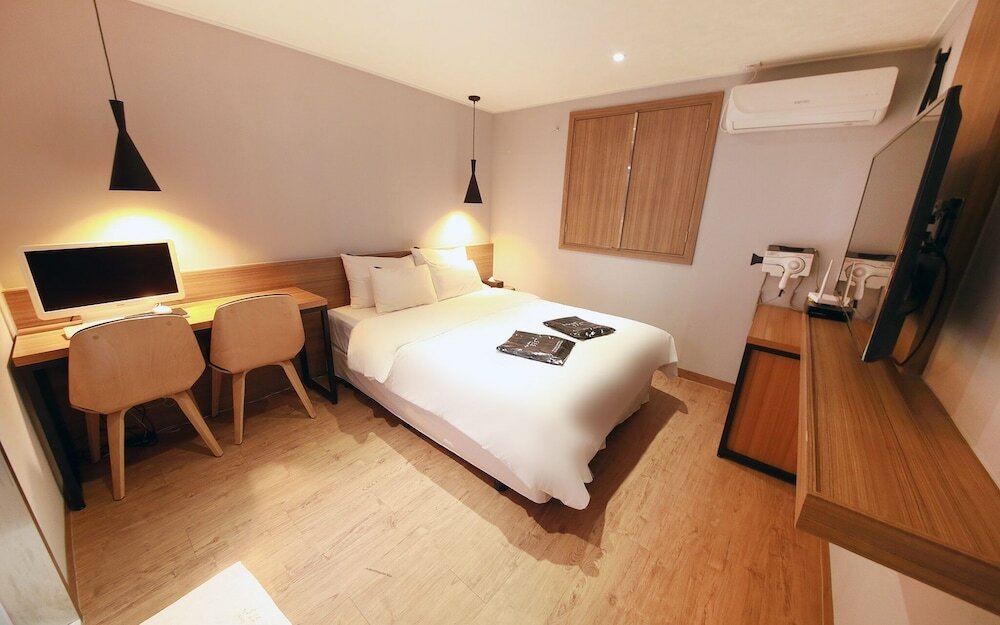 Фото Bucheon Boutique Hotel 375