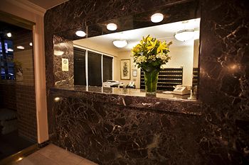 Фото Murray Hill East Suites