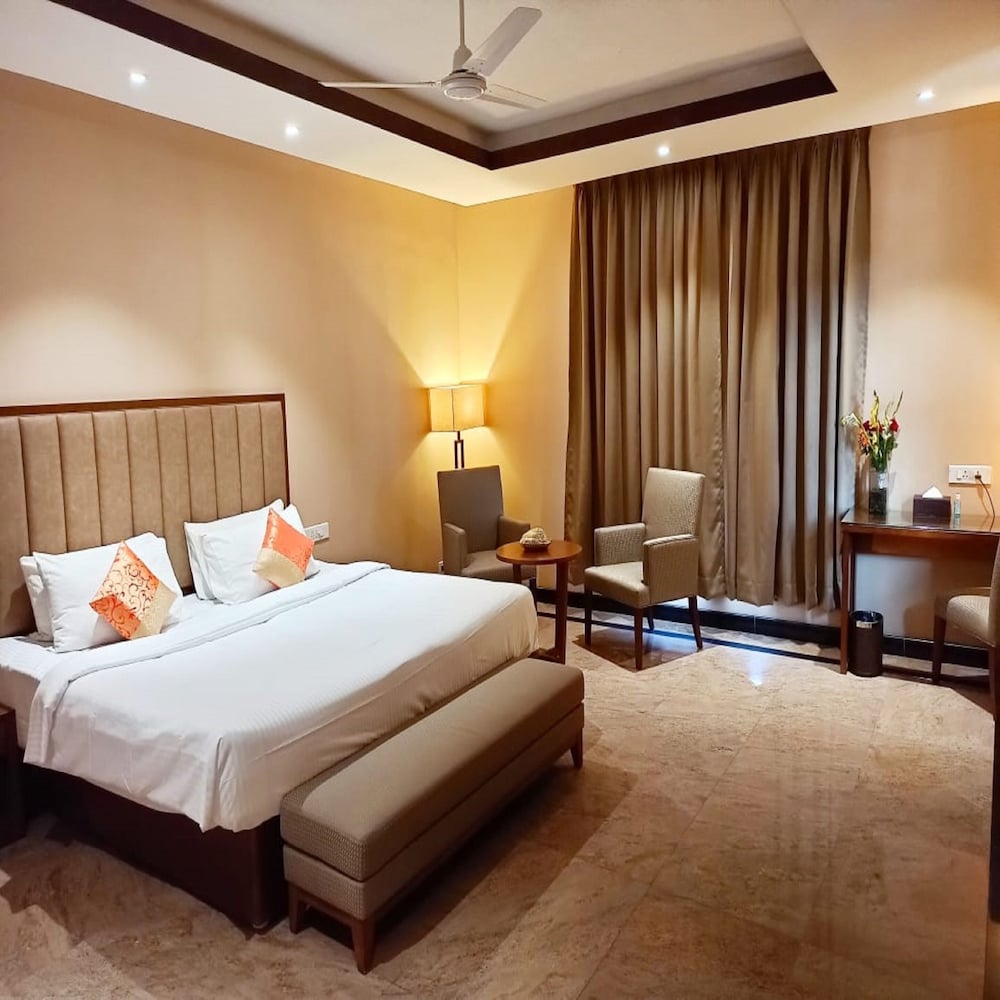 Фото Hotel Cachar Club by Siara