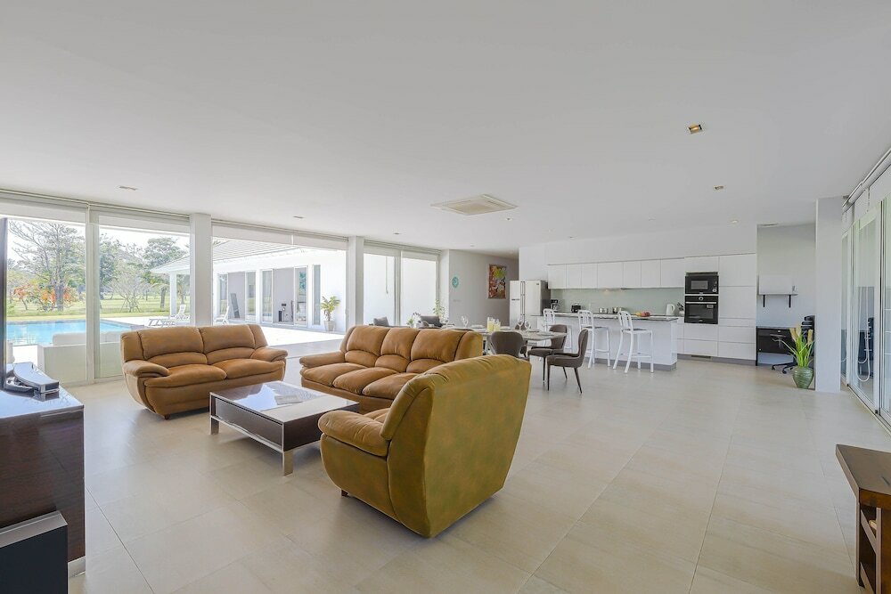 Фото Luxury Modern 4 Br Pool Villa - Ph111