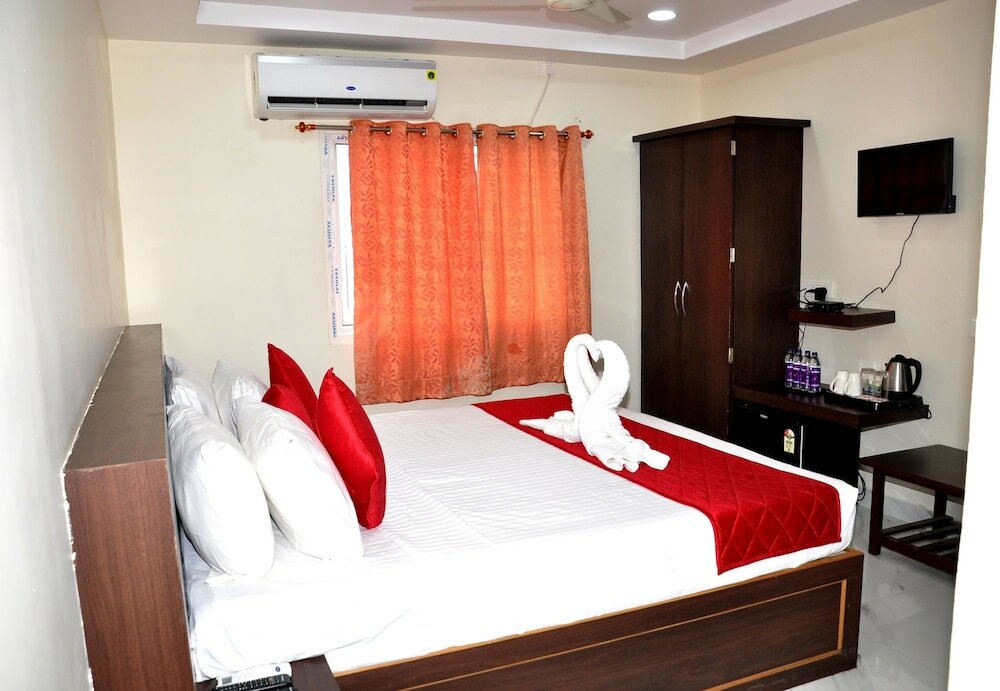 Фото Cosmopolitan Cultural Centre