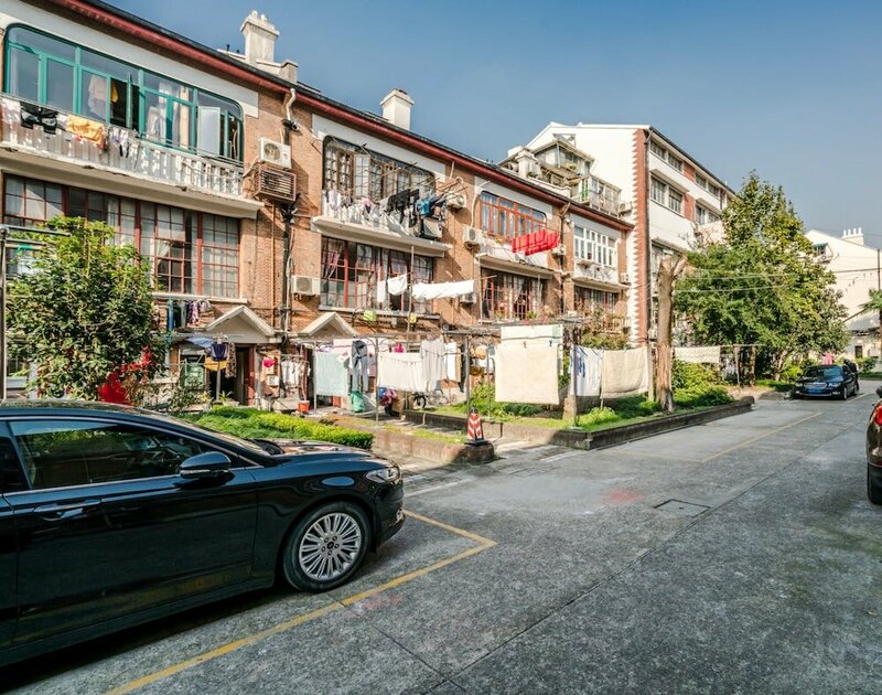 Гостиница Cozy Apartment Best Location 159 в Шанхае