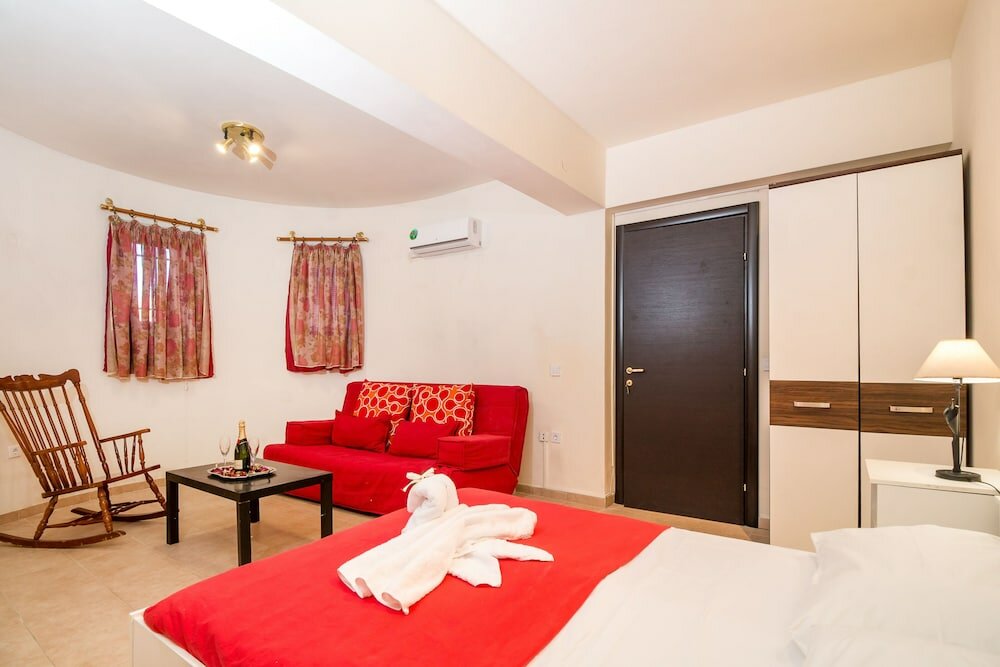 Фото Cozy Family Home Near the Beach