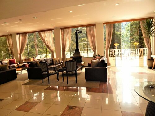 Внешний вид отеля Pousada Grandchamp в Кампос-ду-Жордану, фото 2