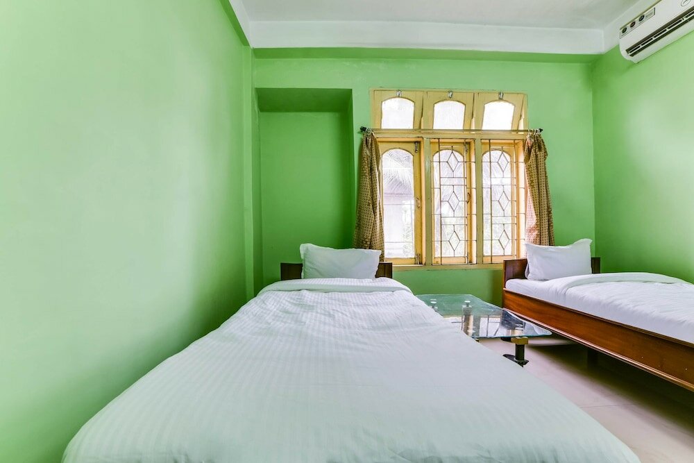 Фото Spot On 62000 Hotel The Raj Palace