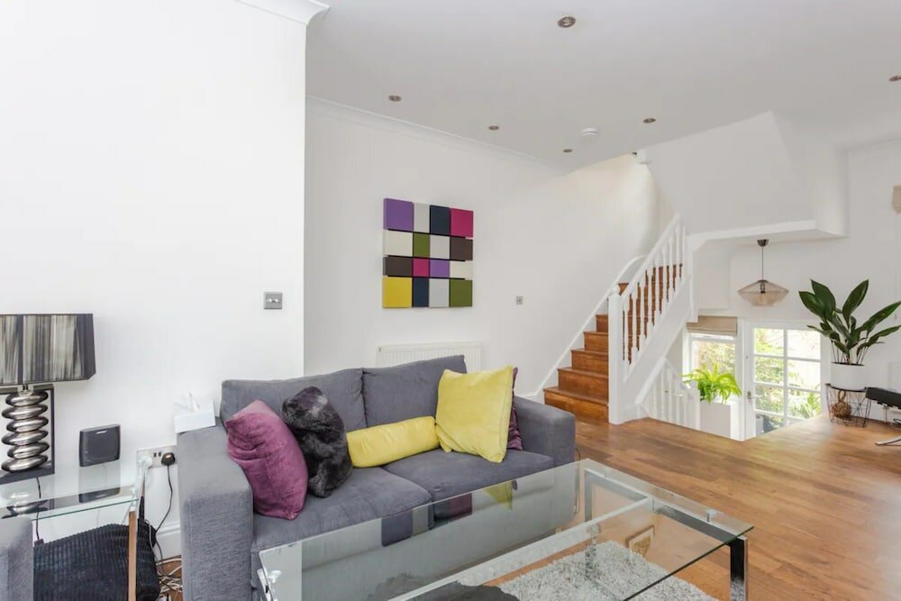 Фото Stylish 3 Bedroom Home With Garden Near Kings Cross