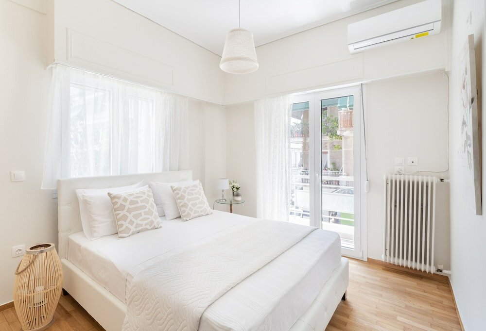 Фото Explore History from a Chic Central Apt