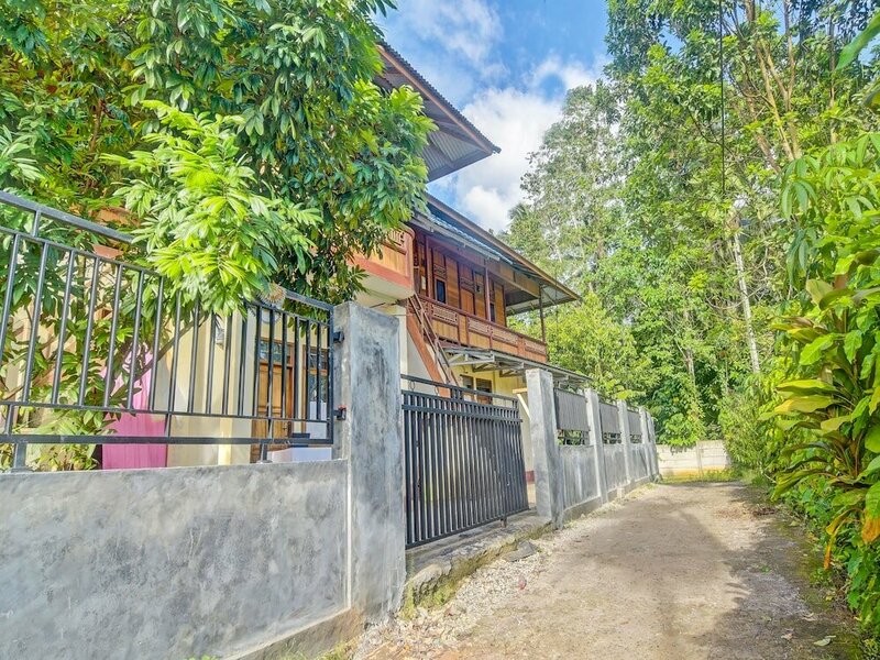 Гостиница Spot On 91799 Sosonopan Homestay в Манадо