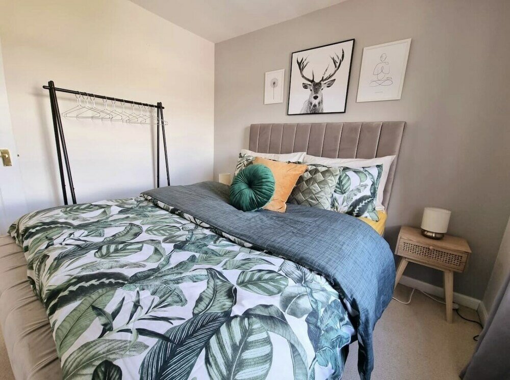 Фото Boutique 3-bed Home with Free Parking in Glasgow