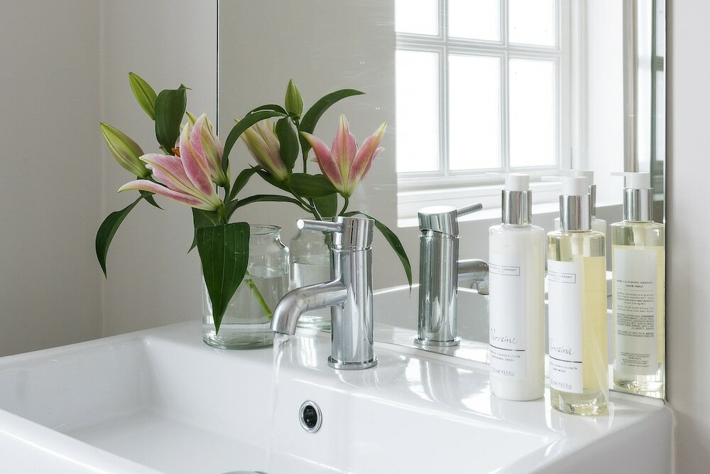 Фото Ultra luxurious London home for 5-7