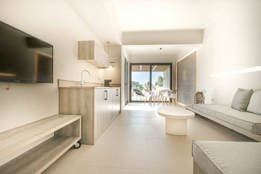 Фото Yenesis Seaside Retreat - Adults only