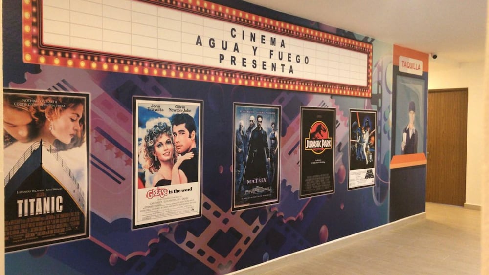 Фото Nomads Party Hostel