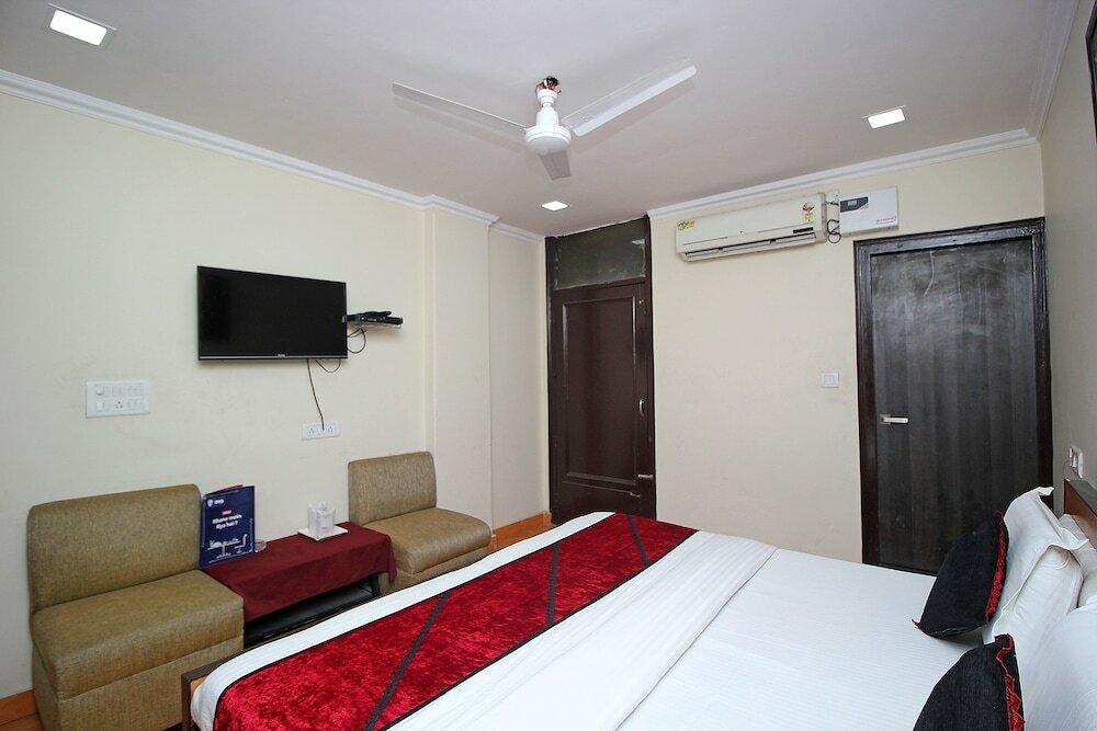 Фото Oyo 4883 Duke Hotel