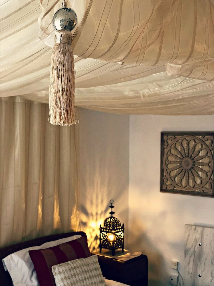 Фото Villa Breeze Boutique Guest Rooms Marbella