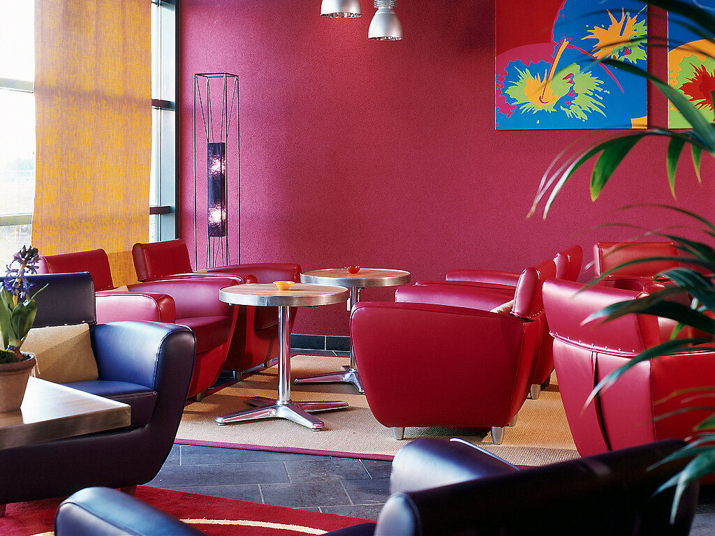 Фото B&b Hotel Rueil Malmaison Gare