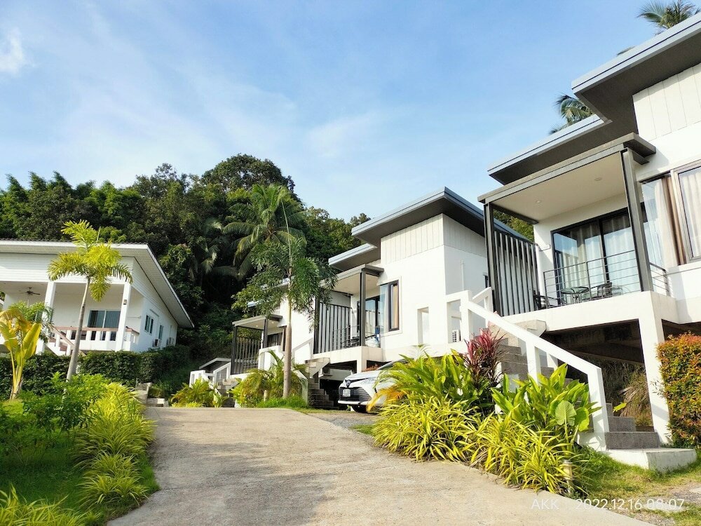 Фото Naiwok Hills