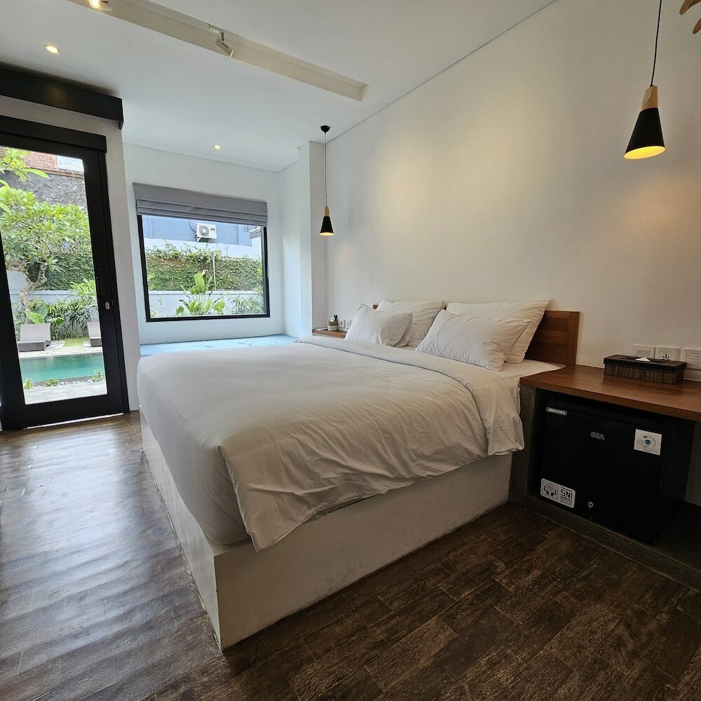 Фото Chandi Hotel