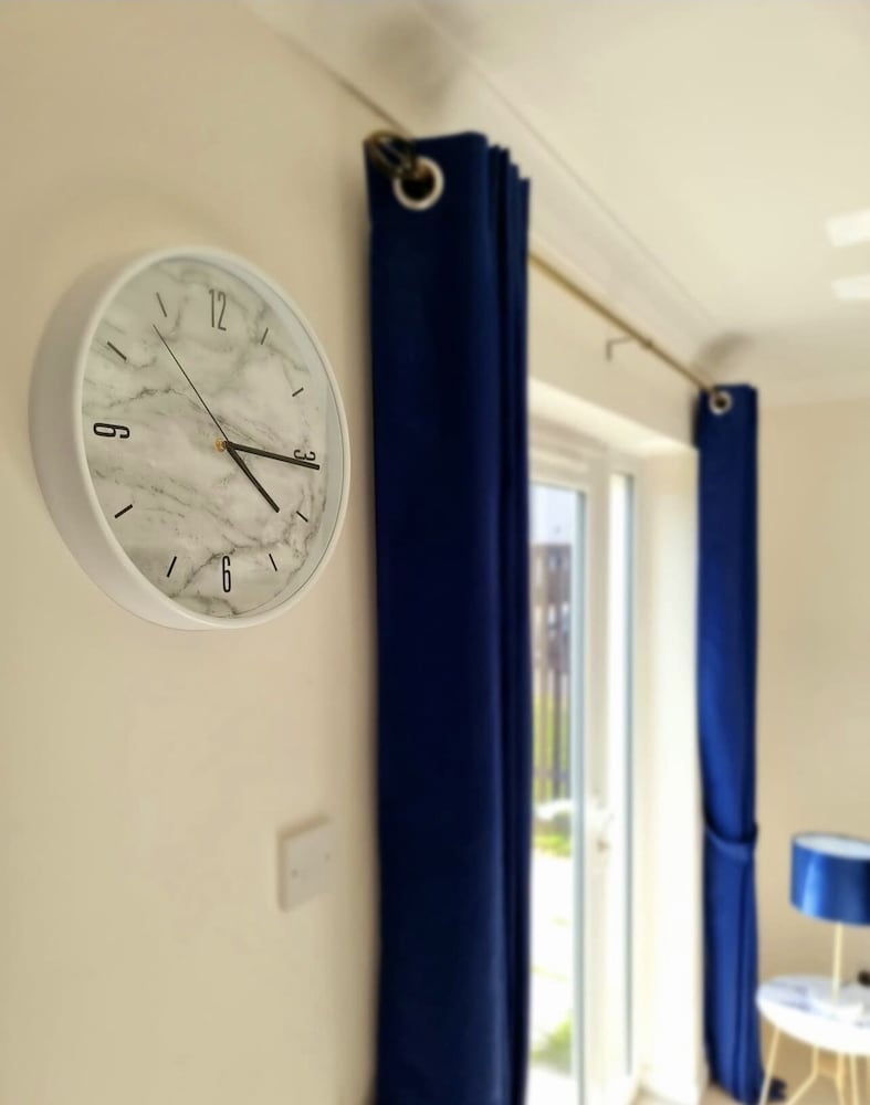 Фото Boutique 3-bed Home with Free Parking in Glasgow