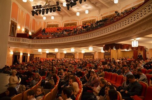 Особенности Дома Культуры Центральный Дом Культуры.