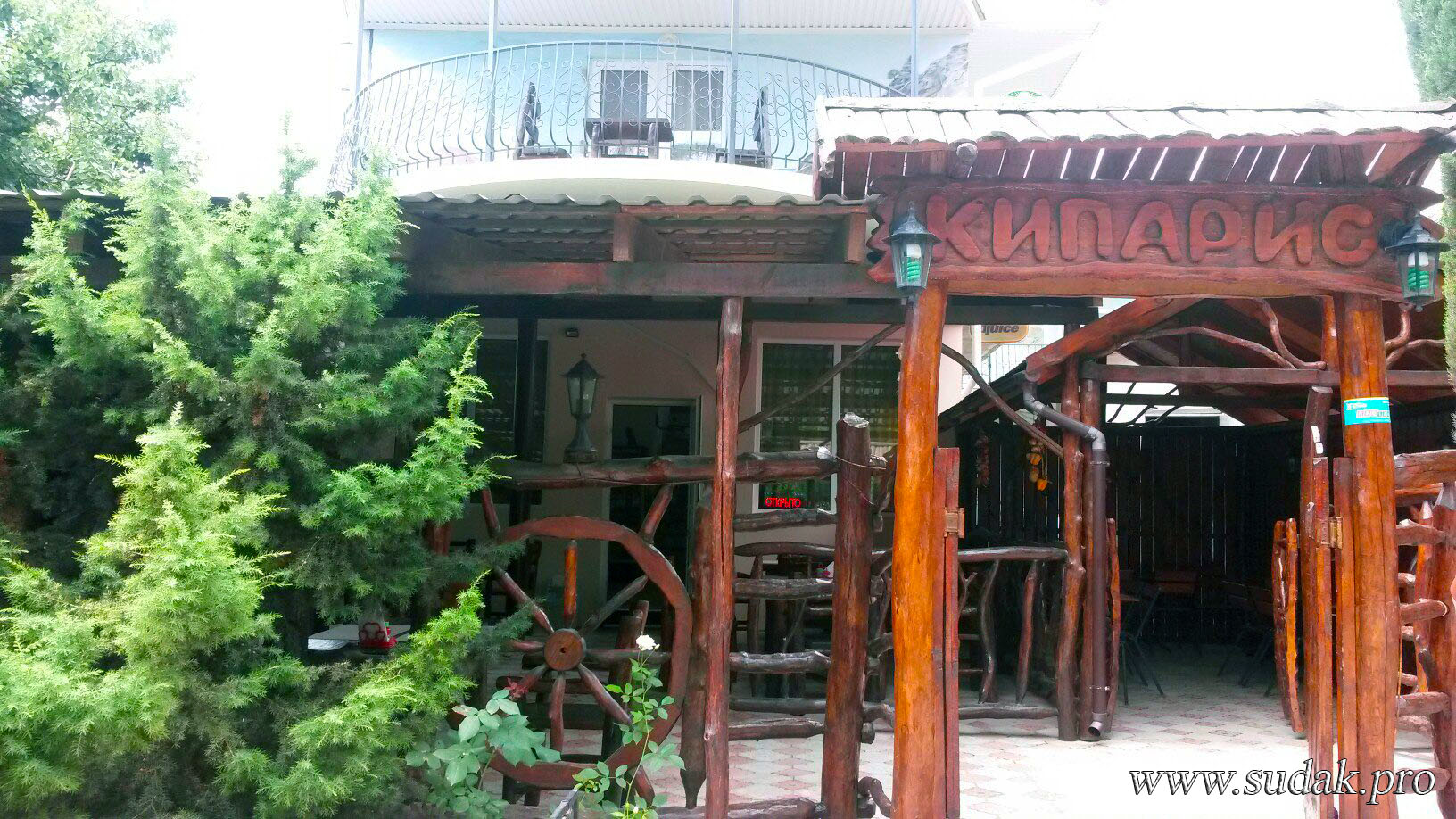 Фото отеля 2