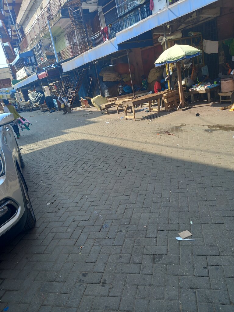 Hat shop Adom and Nyhira Hair, Accra, photo