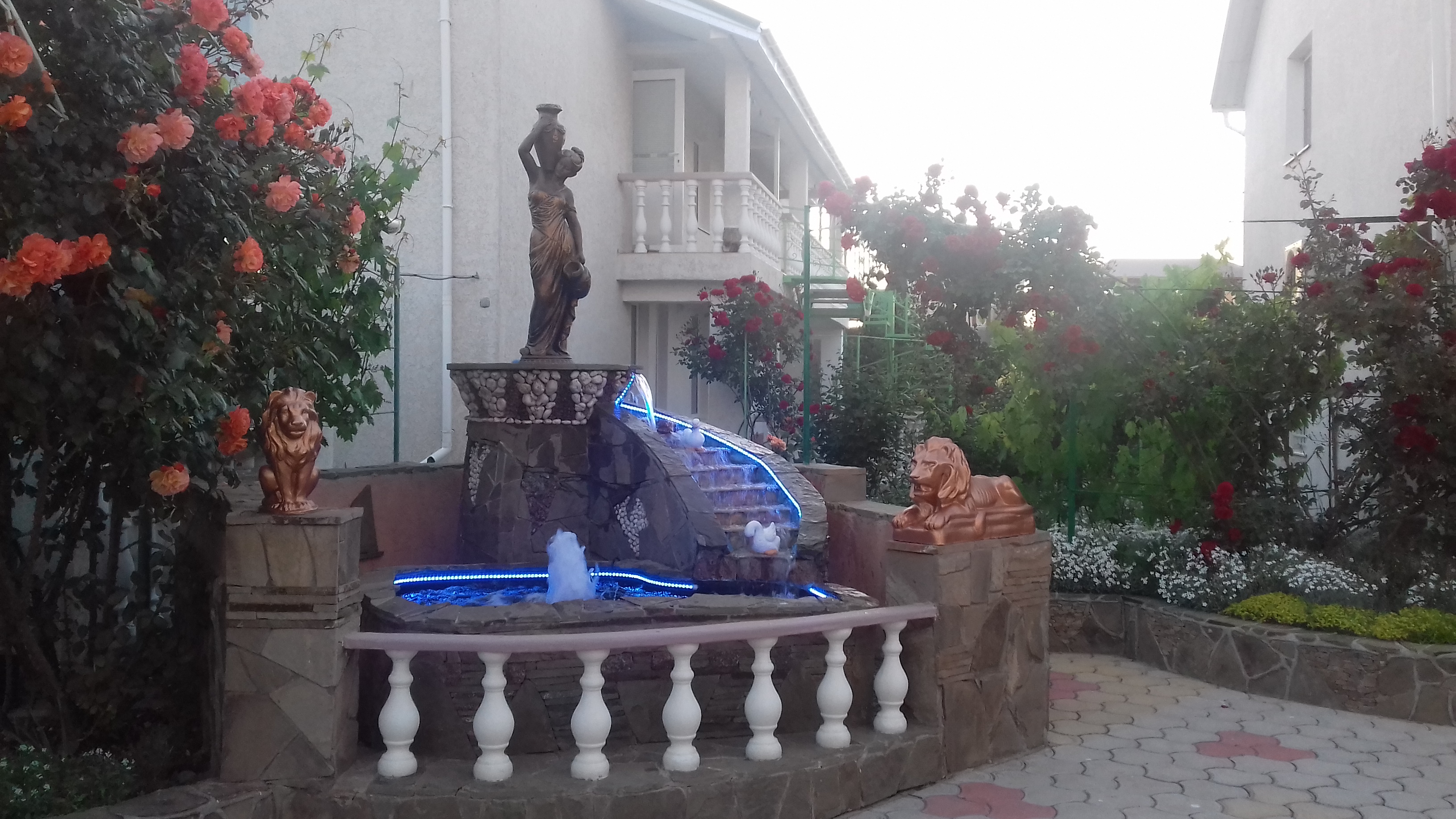 Фото отеля 2