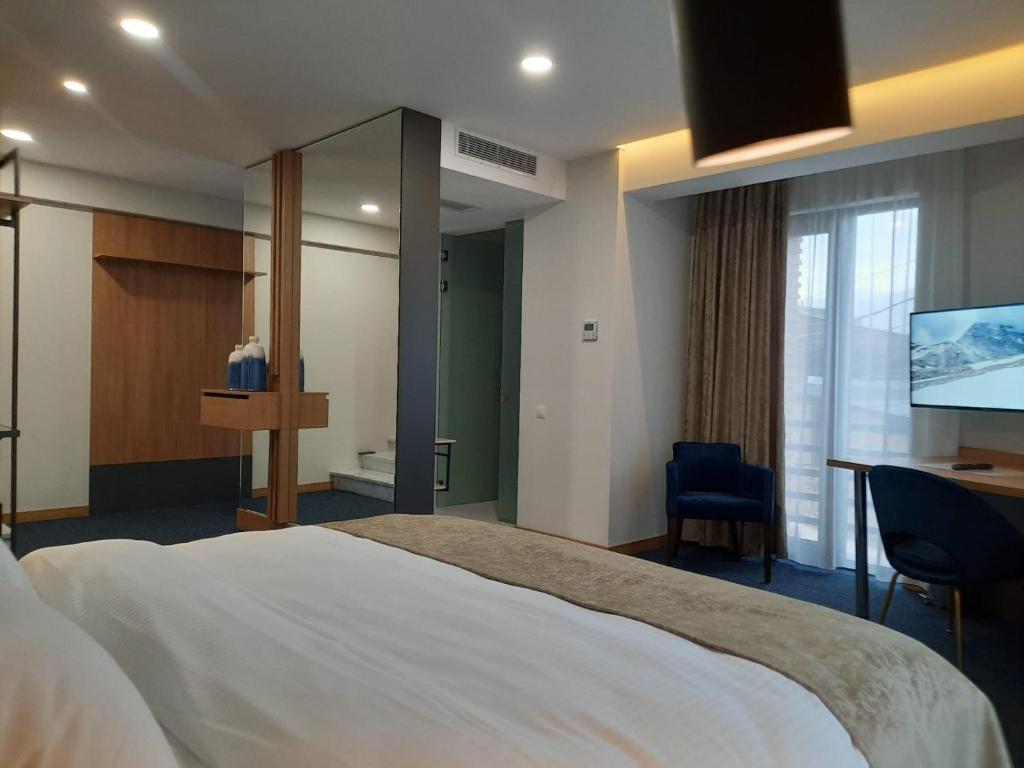 Фото Hotel Banovani