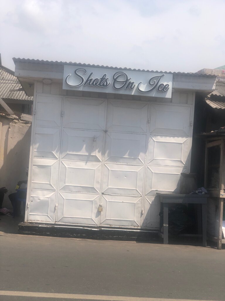 Photo studio Shots on ice, Accra, photo