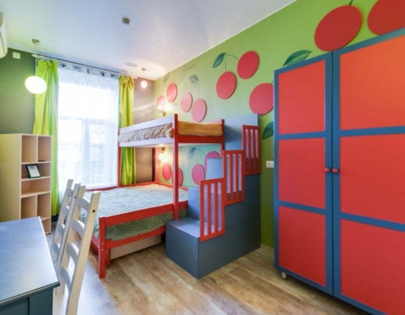 Фото Современник