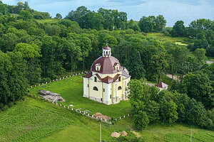 Костёл Божией Матери Шкаплерной (Мядель, ул. Мира, 6), католический храм в Мяделе