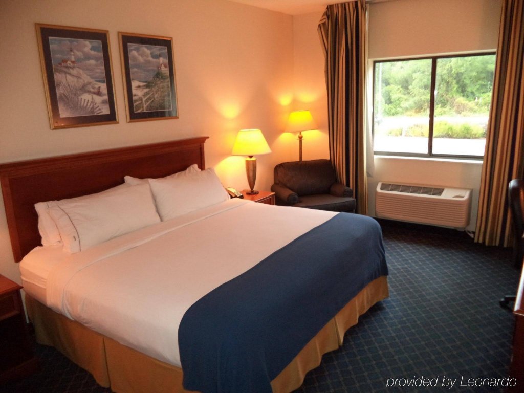 Фото Comfort Inn La Porte