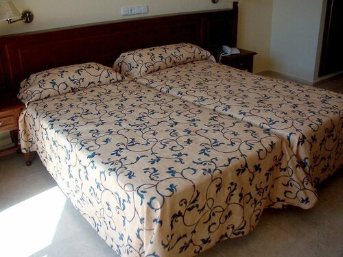 Гостиница Essence Boutique Hotel by Don Paquito в Торремолиносе