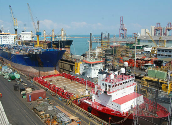 Boats, motor boats, yachts Smec Marine Solutions, Abu Dhabi, photo