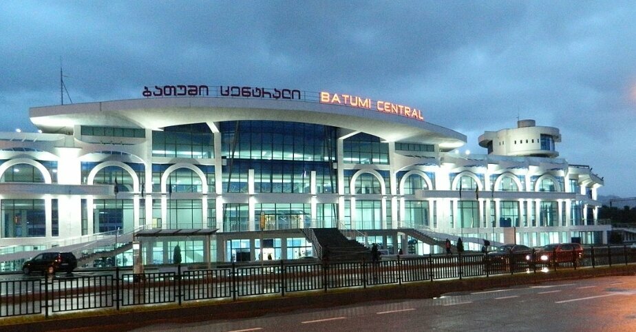 Железнодорожная станция Batumi Central, Батуми, фото
