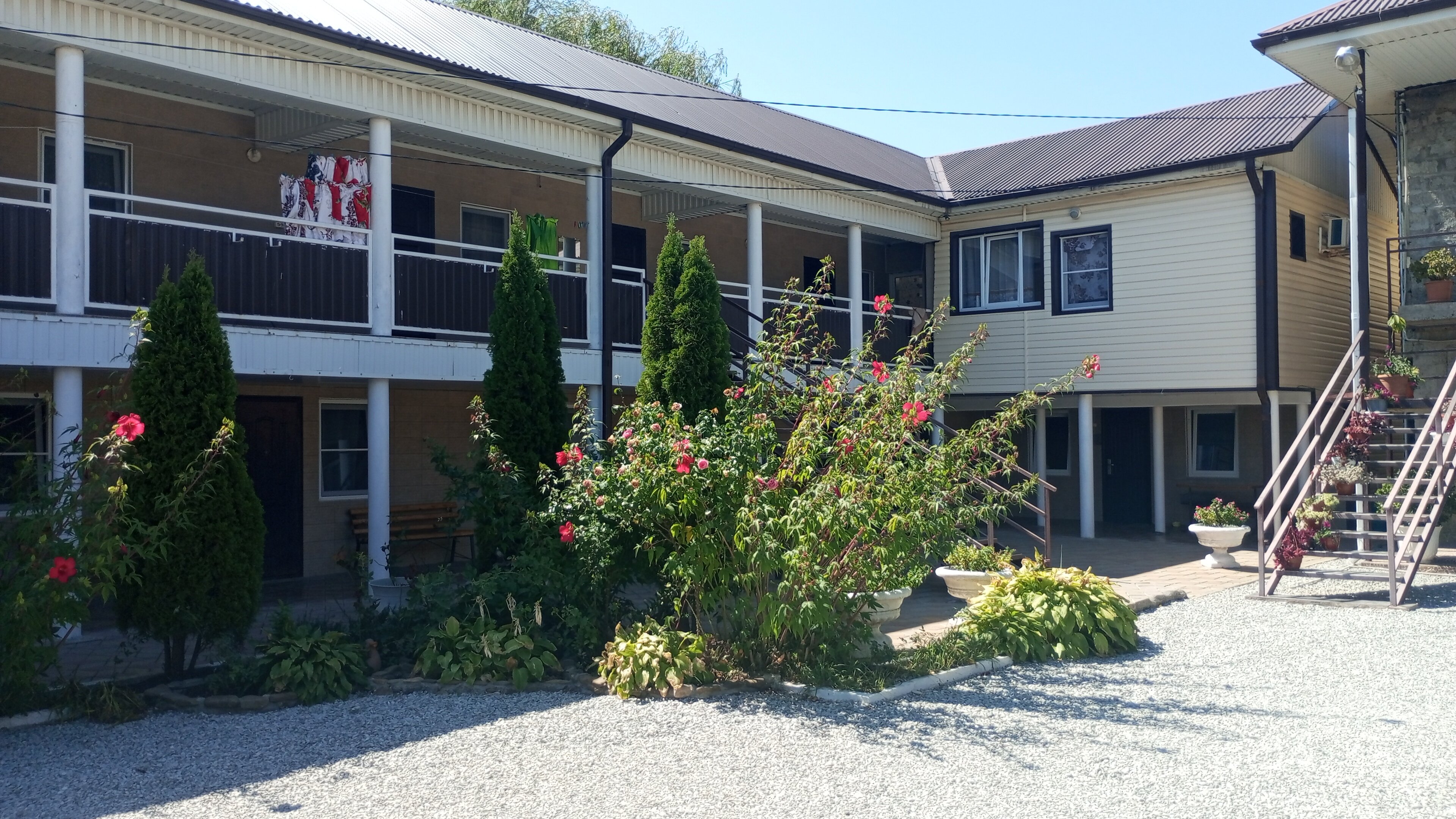 Фото отеля 2